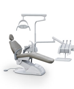 G2 H - Cadeira Odontológica G2 H - Cadeira Odontológica G2 H - Cadeira Odontológica G2 H - Cadeira Odontológica HASTES ORBITAIS, MAIOR MOBILIDADE E ALÍVIO DE TENSÃO. Resistente e seguro, conta com sistema de elevação eletromecânico e base que não necessita de fixação no piso. O encosto da cabeça possui regulagem de altura e o refletor é monofocal, com lâmpada LED.