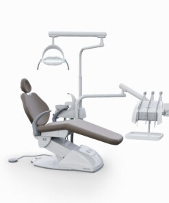 G2 H - Cadeira Odontológica G2 H - Cadeira Odontológica G2 H - Cadeira Odontológica G2 H - Cadeira Odontológica HASTES ORBITAIS, MAIOR MOBILIDADE E ALÍVIO DE TENSÃO. Resistente e seguro, conta com sistema de elevação eletromecânico e base que não necessita de fixação no piso. O encosto da cabeça possui regulagem de altura e o refletor é monofocal, com lâmpada LED.