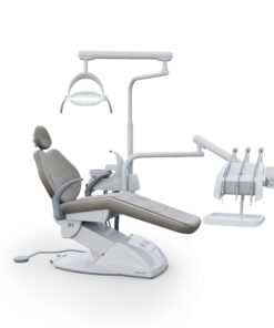 G2 H - Cadeira Odontológica G2 H - Cadeira Odontológica G2 H - Cadeira Odontológica G2 H - Cadeira Odontológica HASTES ORBITAIS, MAIOR MOBILIDADE E ALÍVIO DE TENSÃO. Resistente e seguro, conta com sistema de elevação eletromecânico e base que não necessita de fixação no piso. O encosto da cabeça possui regulagem de altura e o refletor é monofocal, com lâmpada LED.