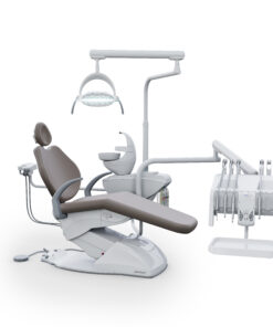 G4 H - Cadeira Odontológica G4 H Cadeira Odontológica G4 H - Cadeira Odontológica G4 H Cadeira Odontológica HASTES RETRÁTEIS: BELEZA, PODER E MUITA SOFISTICAÇÃO. Seu pedal de comandos joystick é ainda mais prático e fácil de usar, com diversas programações. O equipo também possui comandos PAD para acionar as funções do consultório e opções com hastes convencionais ou retráteis. A unidade de água possui sensor de proximidade e o refletor com iluminação intensa da lâmpada de LED.