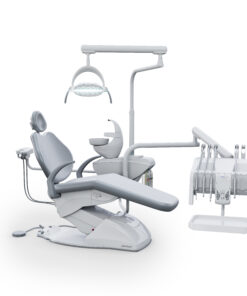 G4 H - Cadeira Odontológica G4 H Cadeira Odontológica G4 H - Cadeira Odontológica G4 H Cadeira Odontológica HASTES RETRÁTEIS: BELEZA, PODER E MUITA SOFISTICAÇÃO. Seu pedal de comandos joystick é ainda mais prático e fácil de usar, com diversas programações. O equipo também possui comandos PAD para acionar as funções do consultório e opções com hastes convencionais ou retráteis. A unidade de água possui sensor de proximidade e o refletor com iluminação intensa da lâmpada de LED.