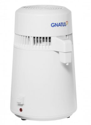 Água destilada na autoclave