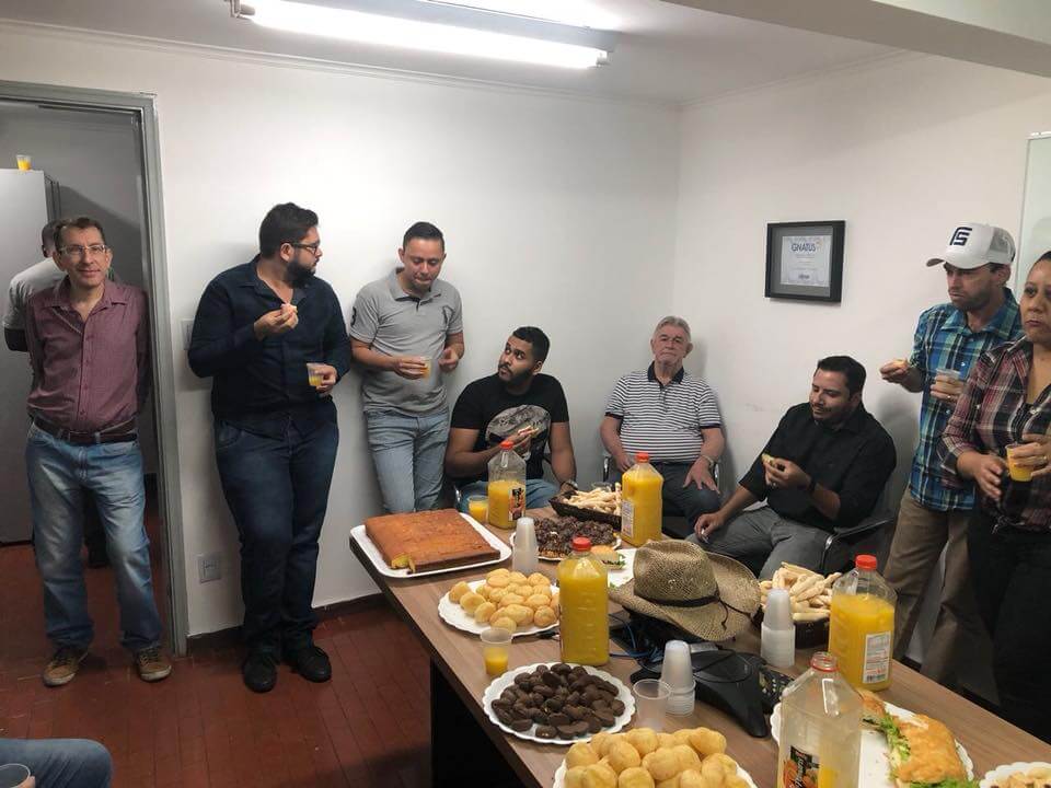 Casual Day - Gnatus Casual Day - Gnatus <p>Na última sexta-feira dia 24, os colaboradores de nossa sede em Barretos – SP, adotaram a sexta casual.
Em clima de festa do peão, o tema foi country. Onde foram recebidos com um belo café da manhã.</p>