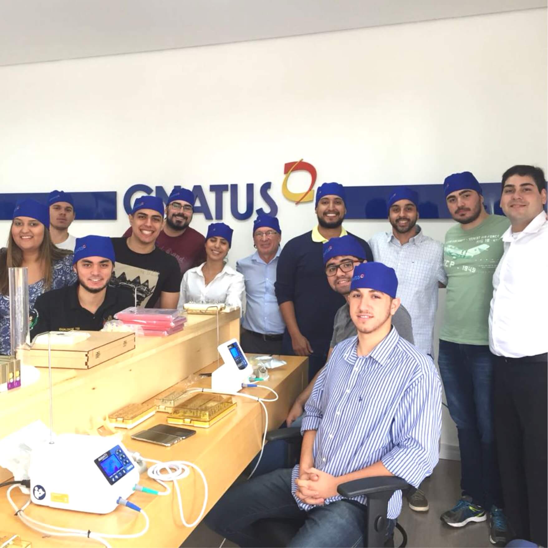 Curso de Atualização de Implante Curso de Atualização de Implante Aconteceu na sede da Gnatus Barretos, o Hands on em parceria com a APCD Barretos e a Conexão sistema de Próteses; Nele utilizamos os motores de implante Avanti, Avanti S e o Contra Ângulo de Implante X20S.