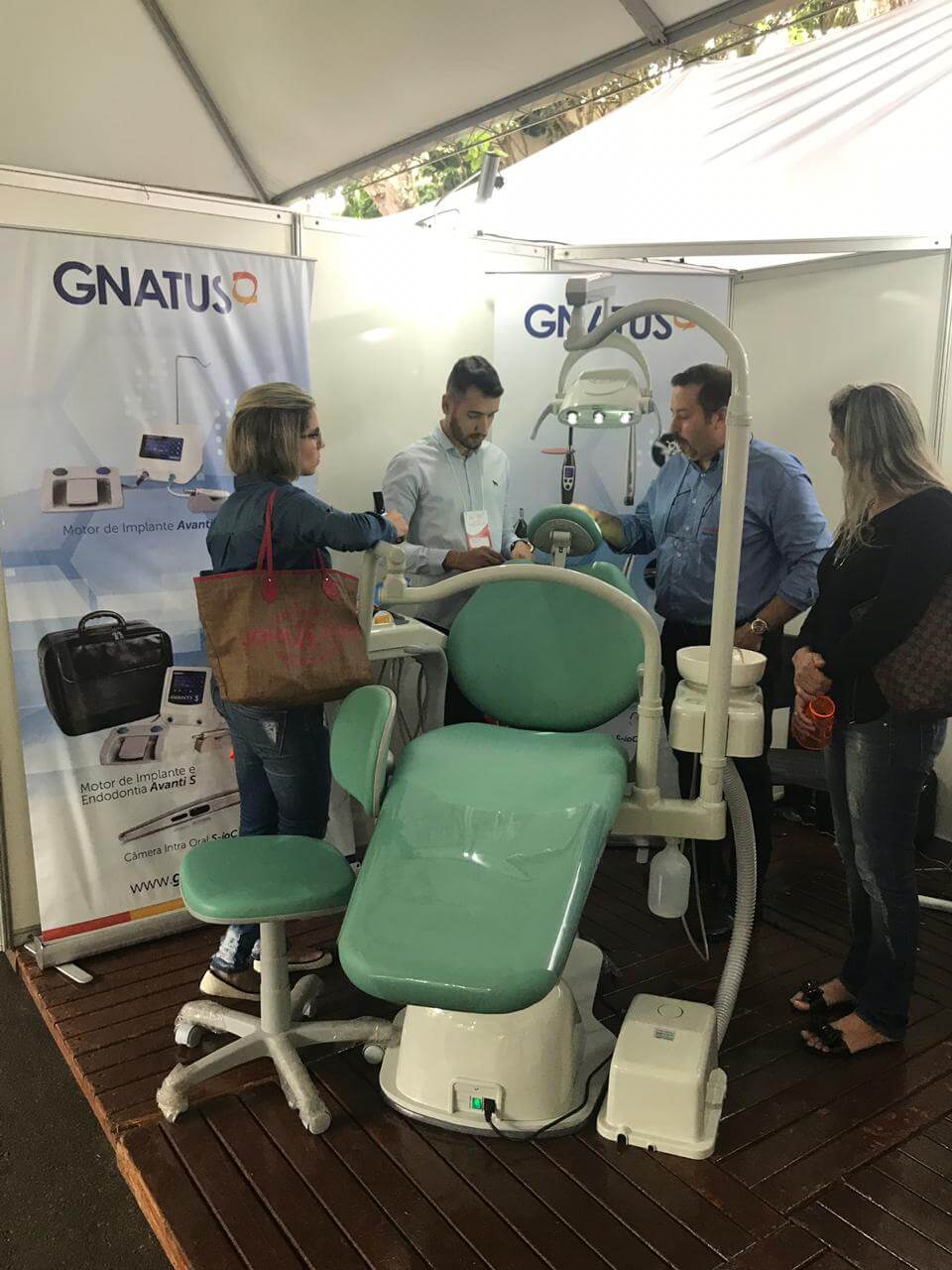 40º Jornada Odontológica USP de Ribeirão Preto 40º Jornada Odontológica USP de Ribeirão Preto Participamos da 40ª edição da Jornada Odontológica de Ribeirão Preto, essa edição foi maior realizada da história da instituição, como diz a organização. Com mais de 20 palestrantes, diversos cursos teóricos, cursos práticos, palestras, feira de materiais odontológicos, apresentação de trabalhos.