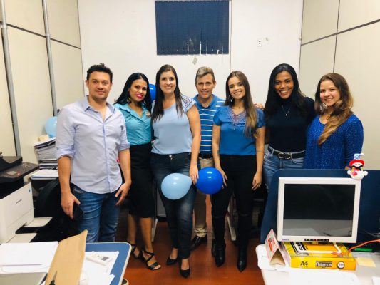 Novembro Azul A moda agora é vestir azul, os colaboradores da Gnatus entraram na onda deste movimento e todos vestiram uma peça de roupa azul, para fortalecer a atenção por essa causa.