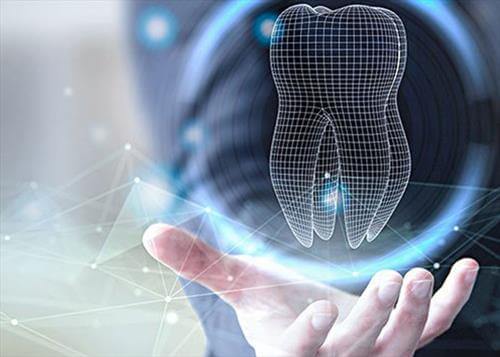 CFO regulamenta odontologia a distância no SUS Nesta quinta-feira (16/07), o Conselho Federal de Odontologia (CFO) publicou a Resolução CFO 228/2020, permitindo, no âmbito do Sistema Único de Saúde (SUS), a realização da odontologia a distância, mediada por tecnologia, utilizando o sistema de mediação implantado em cada localidade. A decisão, que já está em vigor, vale enquanto durar o estado de calamidade pública.
