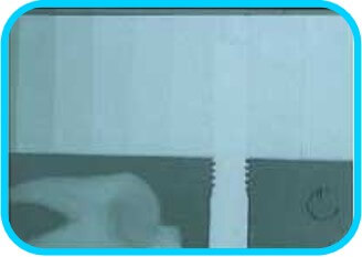Filme Radiográfico Odontológico Autorrevelável Gnatus Filme autorrevelável gnatus Caixa de filme radiográfico intraoral autorrevelador Gnatus (30,5 × 40,5 mm), pronta para uso sem câmara escura: revela e fixa em 50 segundos com menor exposição ao RX e alta definição. Material atóxico e não poluente, sem chumbo, cádmio ou tiossulfatos, com durabilidade de até 10 anos. Design ergonômico para posicionamento confortável (anteriores e posteriores) e compatibilidade com paralelismo e vídeo-radiografia digital.