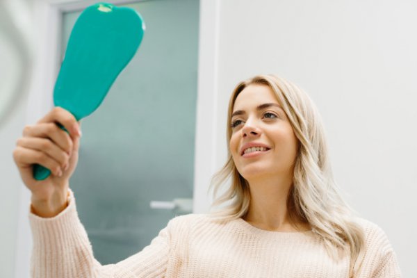 As vantagens de digitalizar seu consultório As tecnologias, por meio de softwares de gestão, equipamentos odontológicos 3D, entre outros recursos, além de aumentar a precisão e diminuir o tempo das consultas está aumentando a lucratividade dos dentistas. Garantindo sempre o melhor dos tratamentos para os pacientes. Por isso, fique atento aos pontos que iremos elencar neste texto das vantagens que a odontologia digital tem a te oferecer.