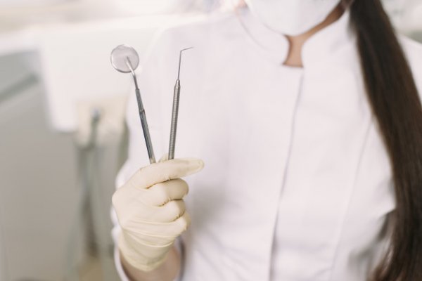 A odontologia do Brasil está considerada uma das melhores do mundo Em uma pesquisa recente divulgada pela SCImago Institutions Rankings (SIR), ranking espanhol anual elaborado pelo laboratório de pesquisa SCImago Lab, ligado ao Consejo Superior de Investigaciones Científicas (CSIC), a USP teve o curso de odontologia avaliado como o melhor do mundo.