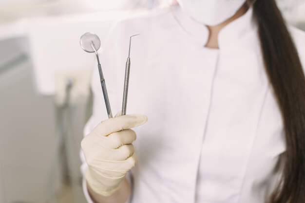 A odontologia do Brasil está considerada uma das melhores do mundo A odontologia do Brasil está considerada uma das melhores do mundo Em uma pesquisa recente divulgada pela SCImago Institutions Rankings (SIR), ranking espanhol anual elaborado pelo laboratório de pesquisa SCImago Lab, ligado ao Consejo Superior de Investigaciones Científicas (CSIC), a USP teve o curso de odontologia avaliado como o melhor do mundo.