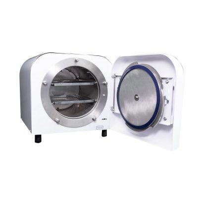 Tipo de autoclave, como escolher a sua? Tipo de autoclave A biossegurança do seu consultório é um critério indiscutível, por isso a autoclave odontológica está entre os primeiros e principais equipamentos para se adquirir quando você for abrir seu consultório. Mas você sabe quais os principais pontos ao se analisar antes de escolher o tipo de autoclave e qual a melhor opção?