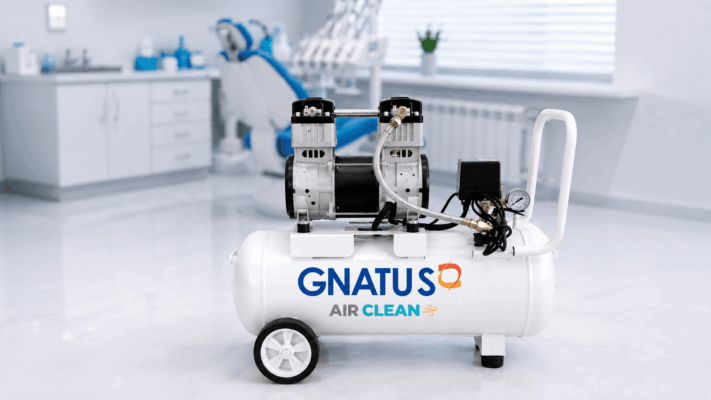 Compressor odontológico Gnatus Air Clean em consultório odontológico.